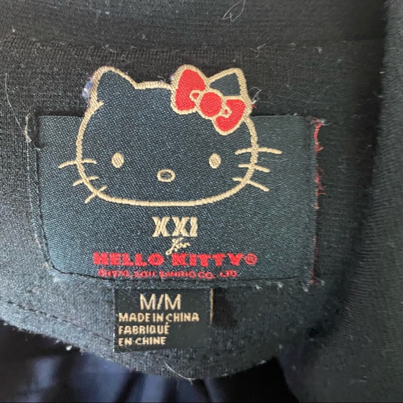 Forever 21 Blazer with faux leather Hello Kitty, as modeled by Kendall Jenner - Picture 6 of 7